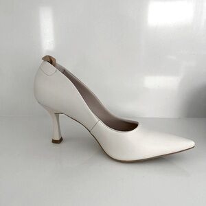 SDL Pointed Toe Pumps Ivory